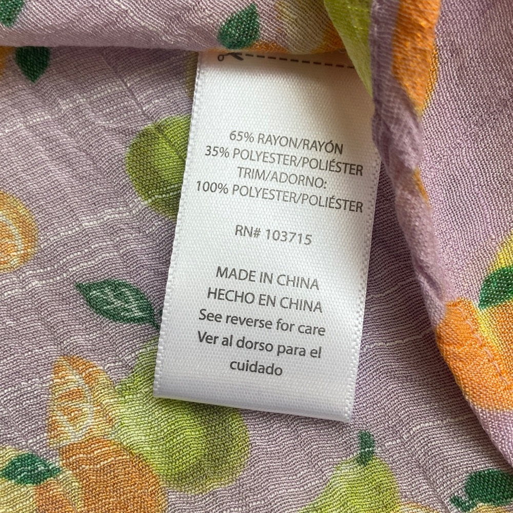 Zac & Rachel top boho lemon and fruit print crochet like details lavender 3X - Picture 16 of 17